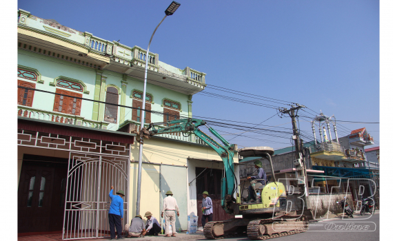 Tiền Hải: Thực hiện chương tr&igrave;nh &ldquo;Thắp s&aacute;ng đường qu&ecirc;&rdquo;