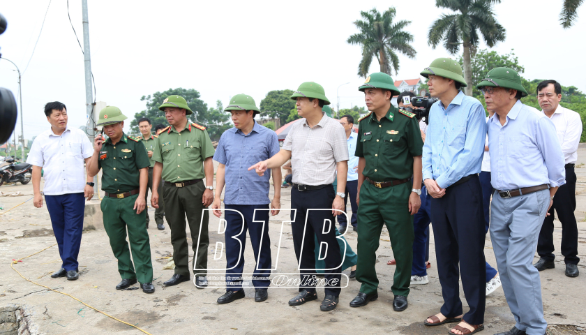 Đồng ch&iacute; B&iacute; thư Tỉnh ủy kiểm tra, chỉ đạo c&ocirc;ng t&aacute;c ph&ograve;ng, chống b&atilde;o số 3 tại Th&aacute;i Thụy