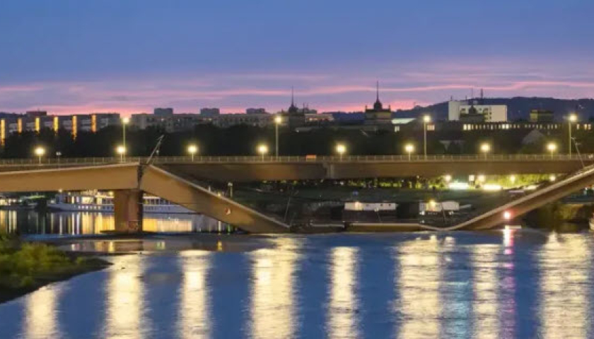 Sập cầu huyết mạch dẫn v&agrave;o th&agrave;nh phố Dresden, Đức